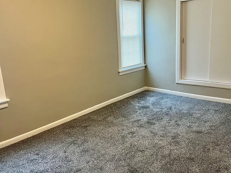 625 Miller St — Photo 13