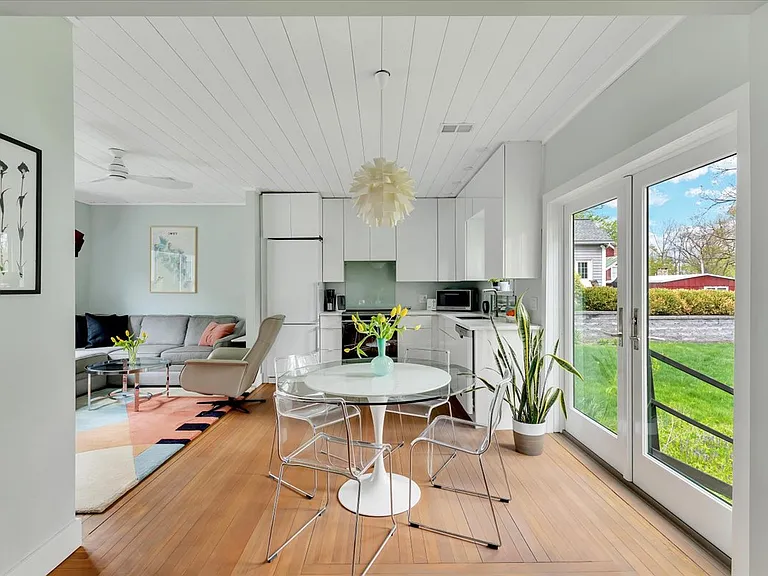 116 Catherine St — Photo 11
