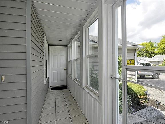 4th image of 12 Heath Pl