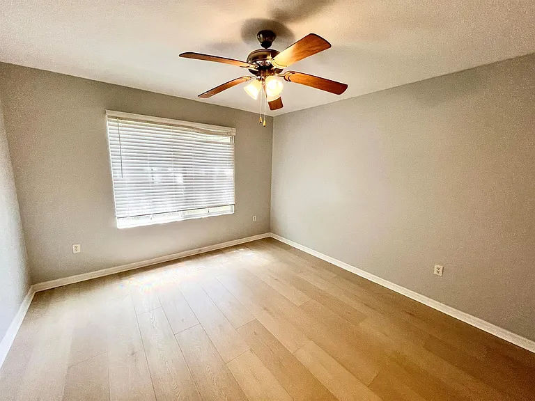 4021 San Marino Blvd #202 — Photo 8