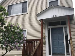 1233 W Draper St, Chicago, IL 60614