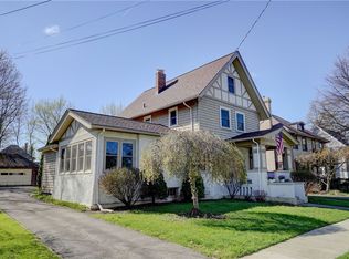 16 Potter Pl, Fairport, NY 14450