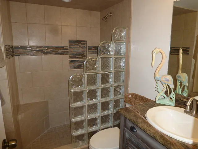 2 bed, 1025 sqft, $4,995 — Photo 3