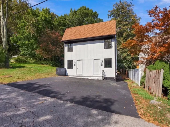 27-29 South St, West Warwick, RI 02893