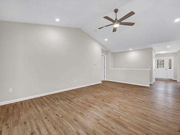 4th image of 218 Cassidy Rd