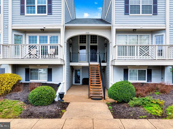 8069 Stonewall Brigade Ct APT 201, Manassas, VA 20109