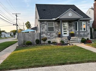 12794 Backus St, Southgate, MI 48195