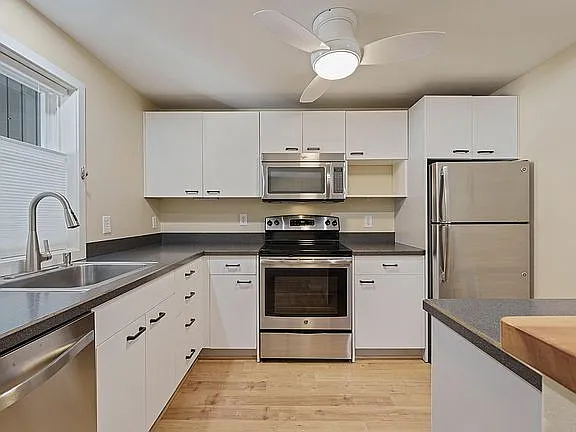1439 NW Juniper St #6 — Photo 3