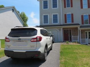 11 Keefer Way, Mechanicsburg, PA 17055