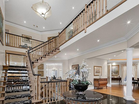 3rd image of 161 Renaissance Ct