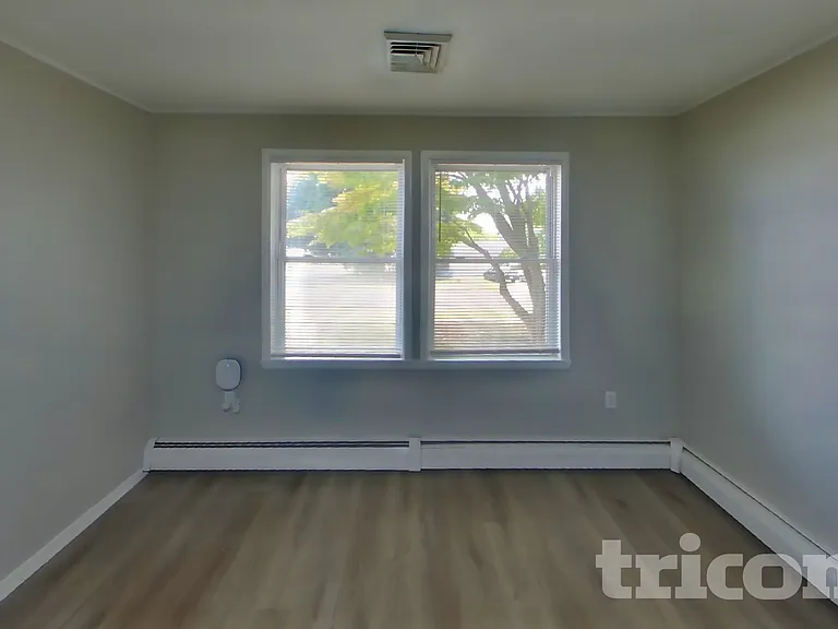 21 Barberry Ln — Photo 3