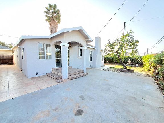 3rd image of 3950 De Garmo Ave
