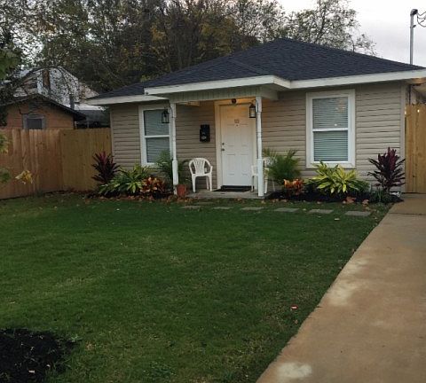 2nd image of 608 17th St