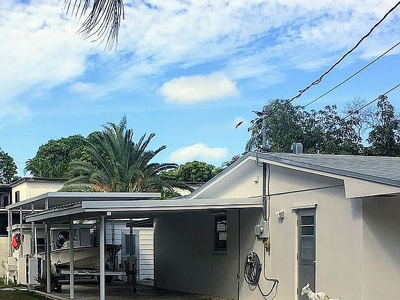 Carport-fits small boat