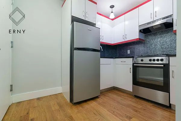 Rented by ERNY LLC | media 3