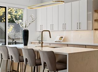 161 Cushing St, Cambridge, MA 02138