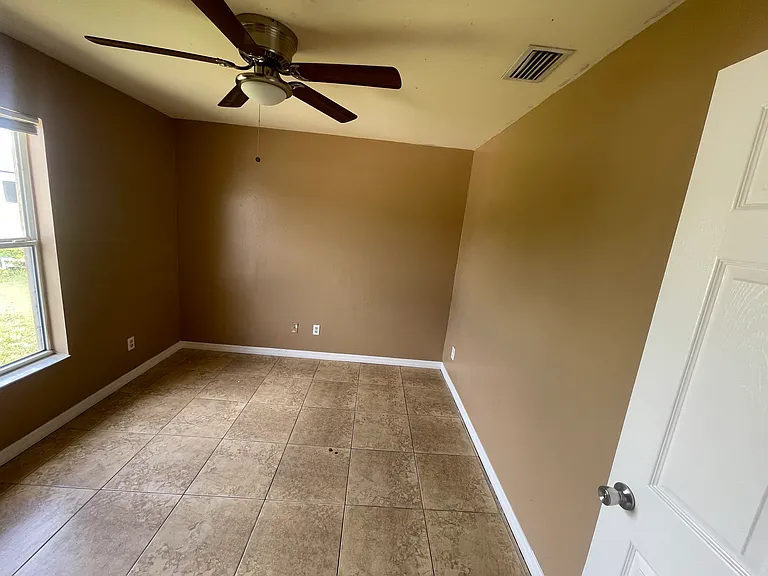 126 Hightower Ave S — Photo 12