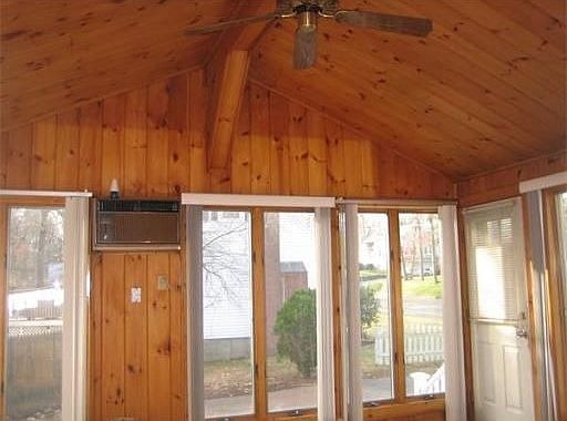 5th image of 13 N Street Cir