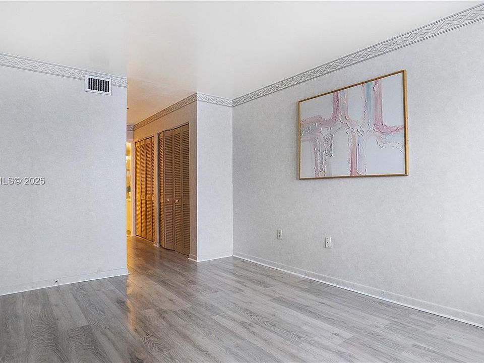1st image of 1033 Lenox Ave APT 304