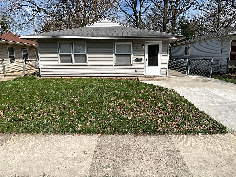 1st image of 26442 Lorenz St