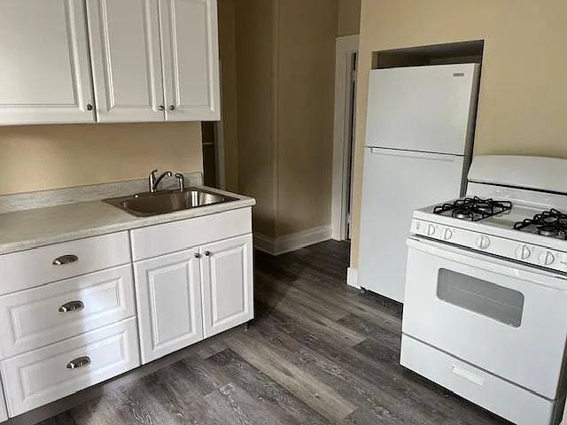 1038 Montgomery St #1 — Photo 4