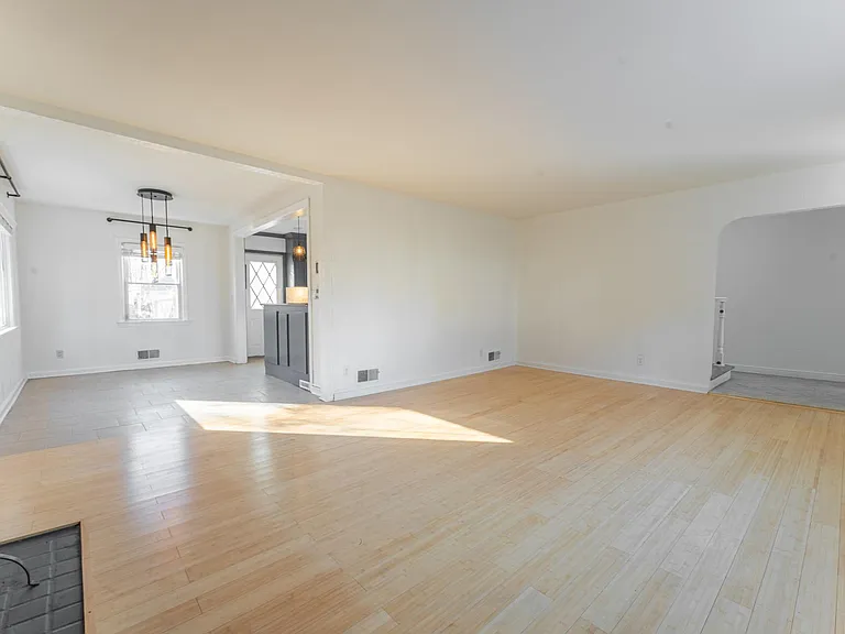 516 North St — Photo 25