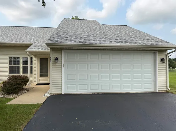 569 E Slifer St #2, Portage, WI 53901