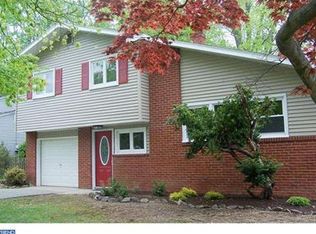616 Pasadena Dr, Magnolia, NJ 08049