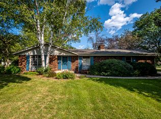 18750 Heathway Ln, Brookfield, WI 53045