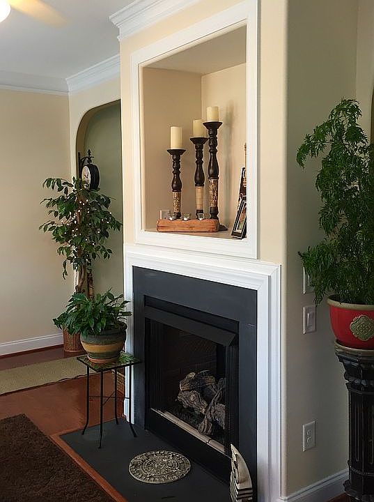 Sunroom w/ 2 sided fireplace