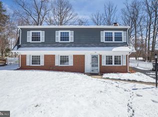 5271 Mantle Ct, Woodbridge, VA 22193