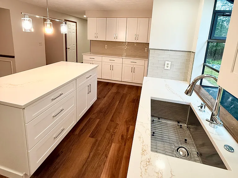 7124 Hollyhock Ln — Photo 4