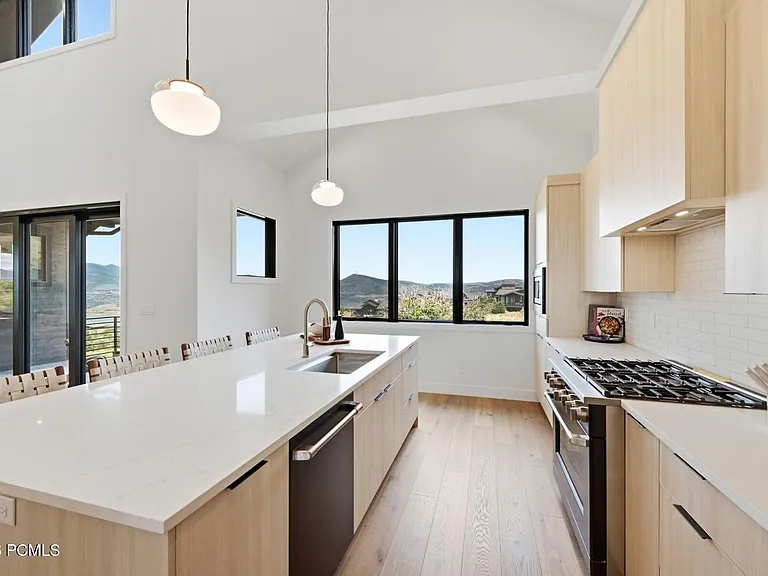 1285 E Lasso Trl — Photo 14