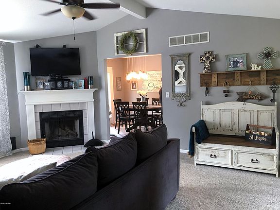 5th image of 12640 Hickory Nut Ln