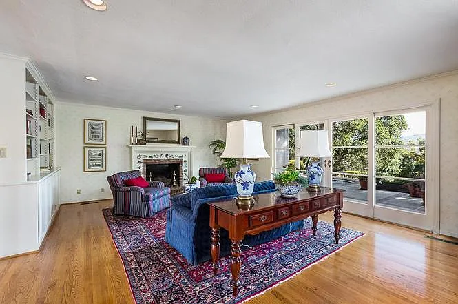 22505 Rolling Hills Rd — Photo 2