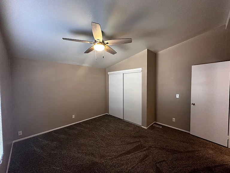 2150 E Snavely Ave — Photo 9