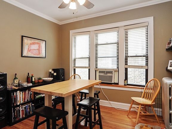 2nd image of 2223 W Ainslie St #3