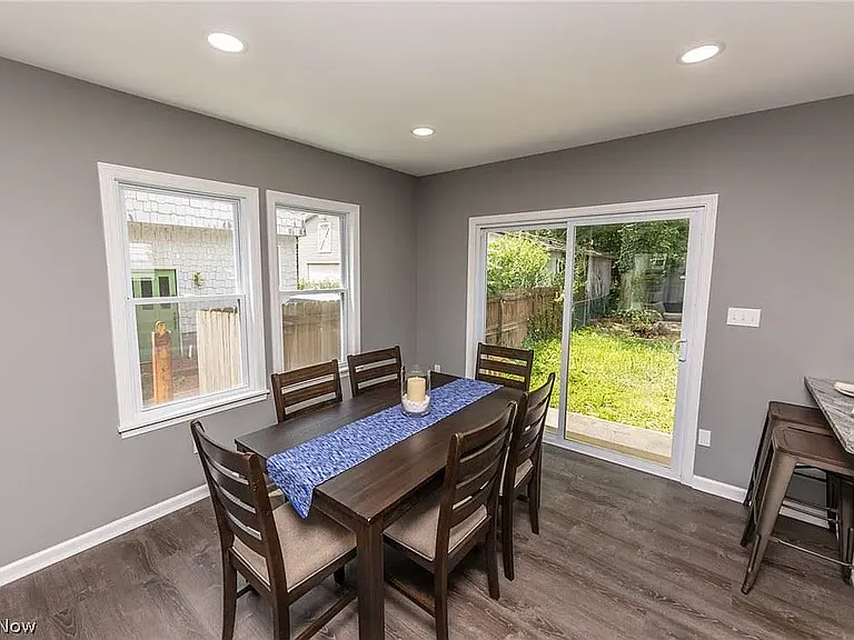 207 Lincoln Ave — Photo 13