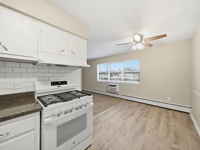 1 Dahnerts Park Ln #6 — Photo 4