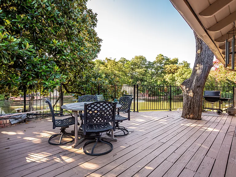 6737 Lakefair Cir — Photo 30