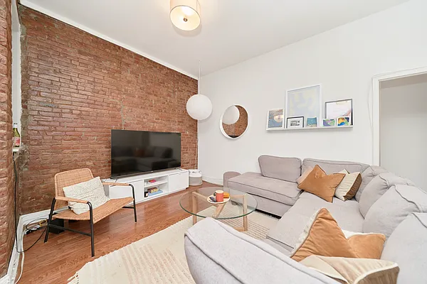 Rented by Living New York | media 17