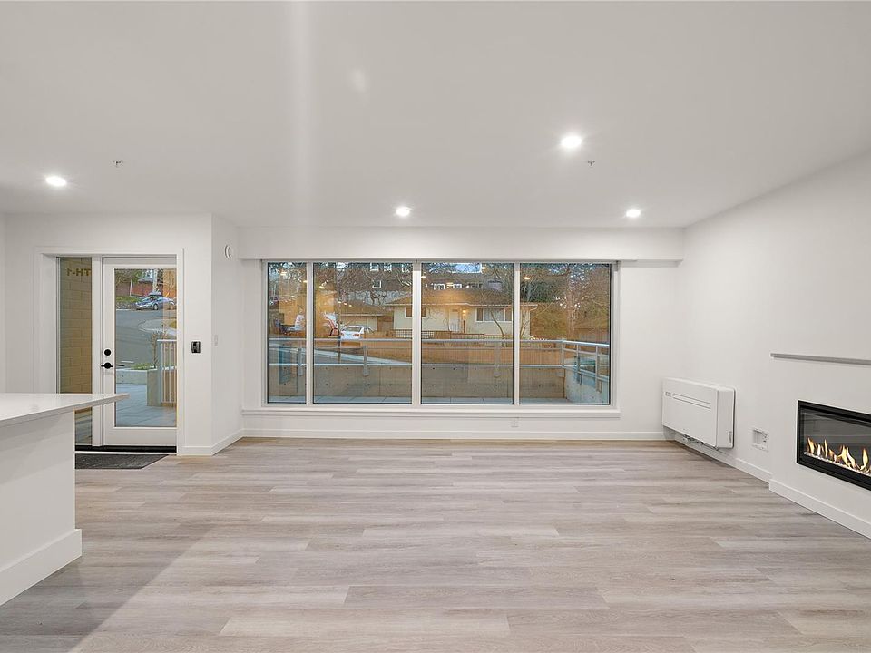 1st image of 1102 Esquimalt Rd #Townhouse 1