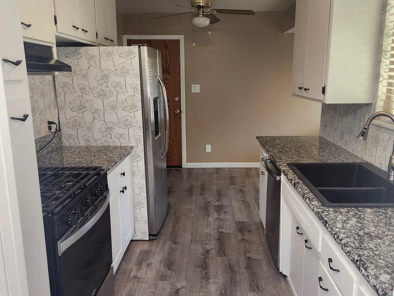 2 bed, $2,500 — Photo 3