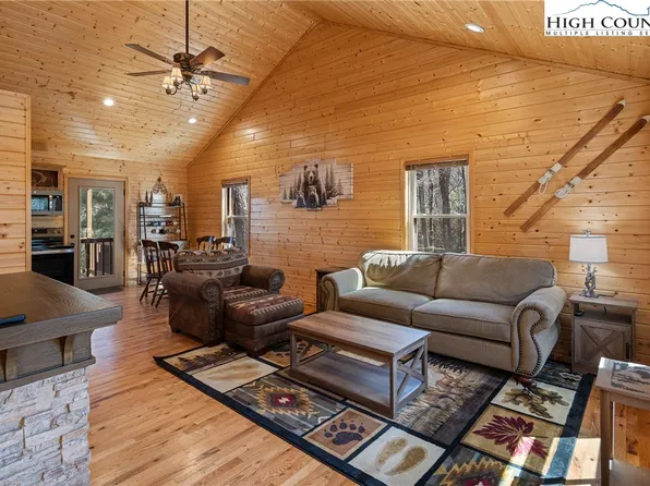 128 Deer Antler Drive, Purlear, NC 28665