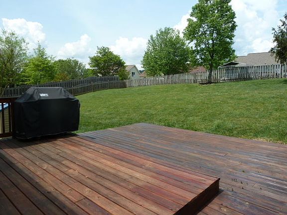 3rd image of 611 Whitesburg Dr