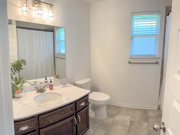 306 Pointer St — Photo 12