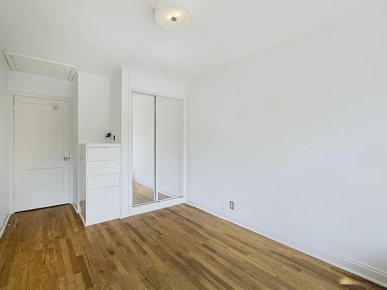 3416 Enfield Rd #B — Photo 22