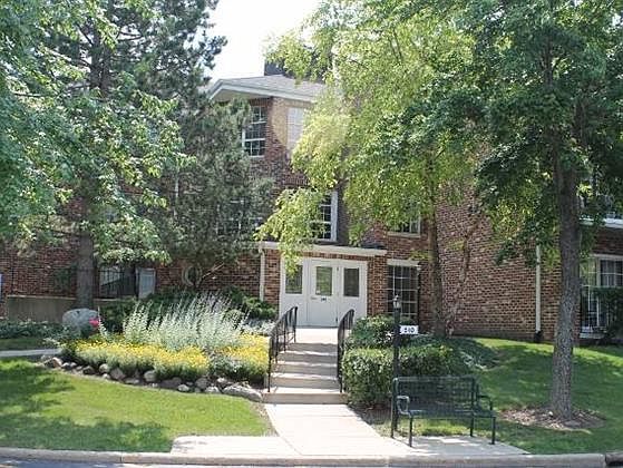 2nd image of 540 Biesterfield Rd APT 307