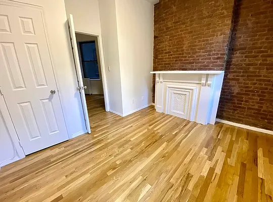 Rented by J PRESTON AND ASSOCIATES INC | media 13