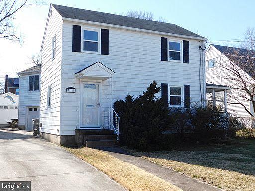 1st image of 313 Croydon Ave